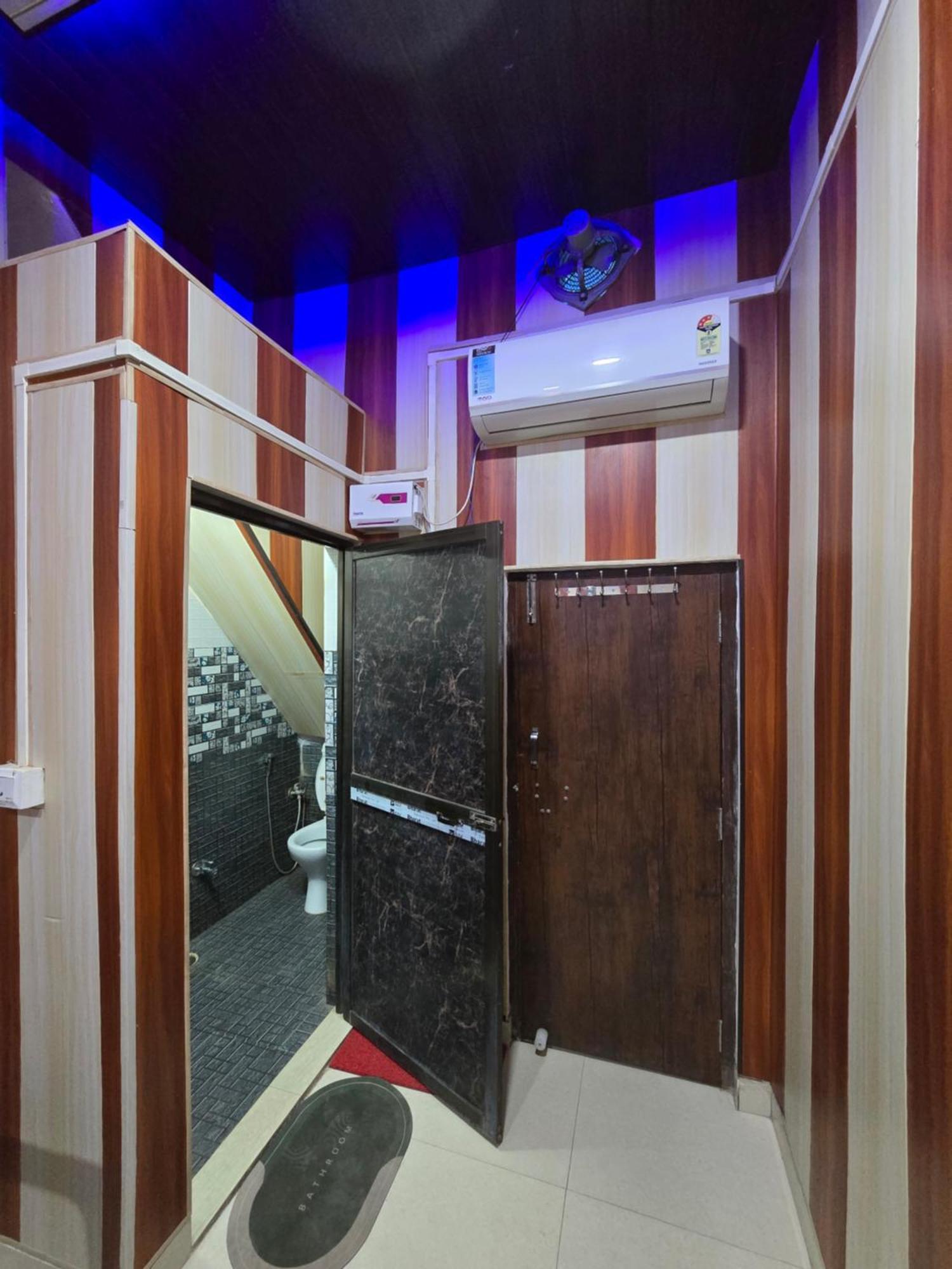 Ramlala Paying Guest House Stay Just 100M From Saryu Ghat, Ayodhya Exterior photo