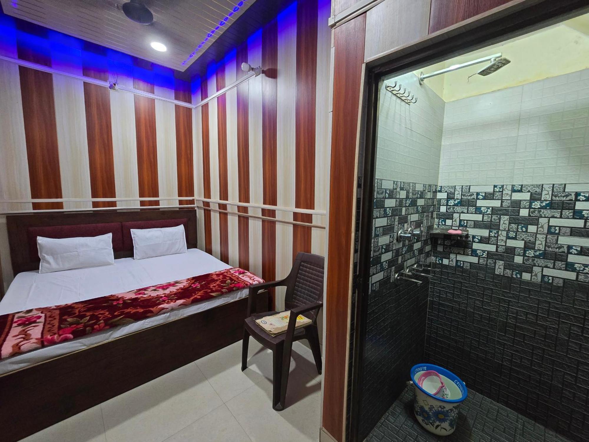 Ramlala Paying Guest House Stay Just 100M From Saryu Ghat, Ayodhya Exterior photo